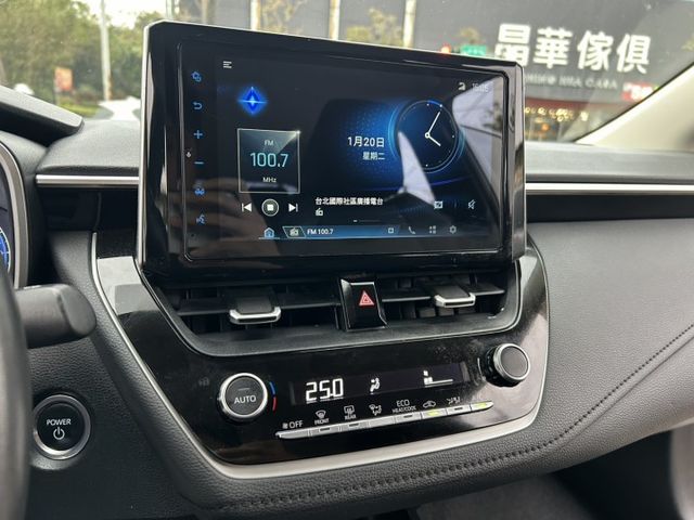 新車保固中!買對中古車何必買新車~電洽預約看車0966427962何sir  第14張相片
