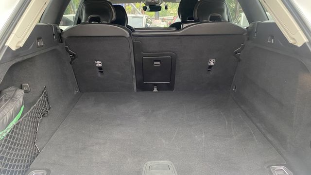 【公路坦克車】瑞典黑科技 XC60 PLUS B4!認證車別錯過!來電0900-785-788阿政  第11張相片
