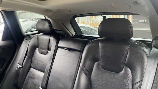 【公路坦克車】瑞典黑科技 XC60 PLUS B4!認證車別錯過!來電0900-785-788阿政  第14張相片