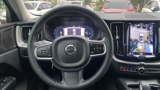 【公路坦克車】瑞典黑科技 XC60 PLUS B4!認證車別錯過!來電0900-785-788阿政  第15張相片
