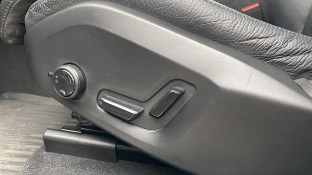 【公路坦克車】瑞典黑科技 XC60 PLUS B4!認證車別錯過!來電0900-785-788阿政  第19張相片