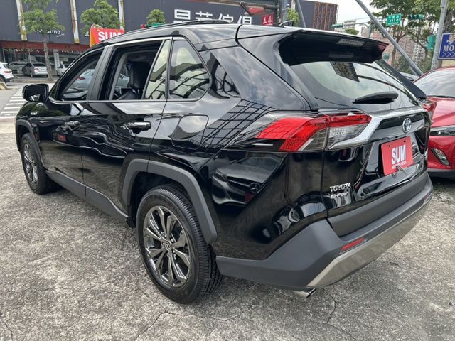 全景天窗!原廠8年保固!極度划算的超值AWD車型~速洽小何0966427962  第4張相片