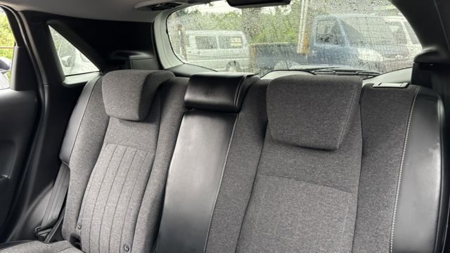 【高配備都會小車】里程僅6萬公里!免50萬輕鬆開回家!來電0900-785-788阿政  第16張相片