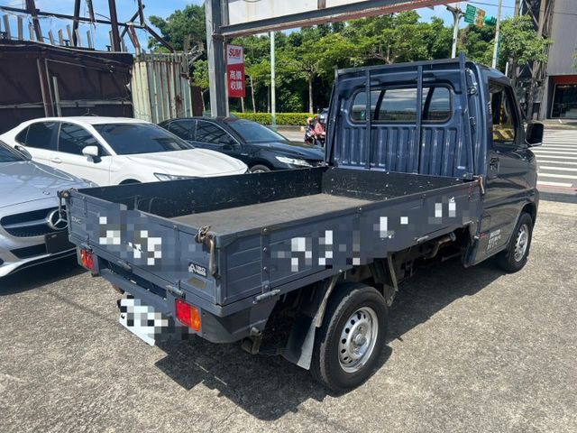 低里程貨車!最低月繳6000元~認證車在享1年保固!店洽小何0966427962  第5張相片