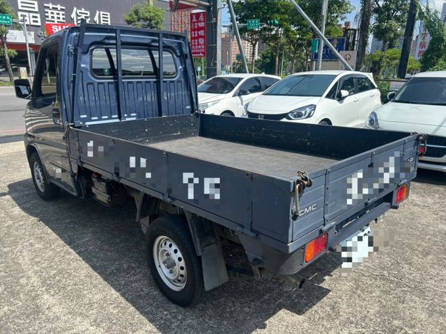 低里程貨車!最低月繳6000元~認證車在享1年保固!店洽小何0966427962  第6張相片
