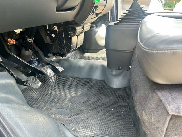 低里程貨車!最低月繳6000元~認證車在享1年保固!店洽小何0966427962  第8張相片