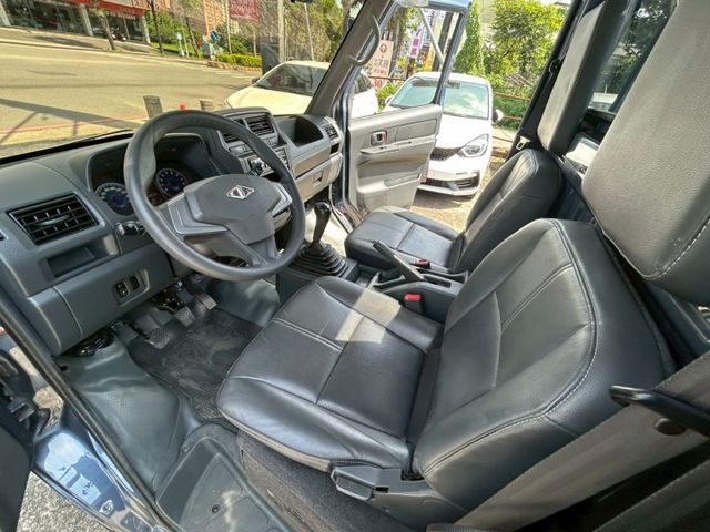 低里程貨車!最低月繳6000元~認證車在享1年保固!店洽小何0966427962  第10張相片