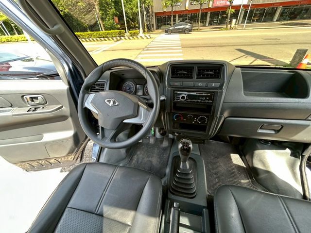 低里程貨車!最低月繳6000元~認證車在享1年保固!店洽小何0966427962  第13張相片