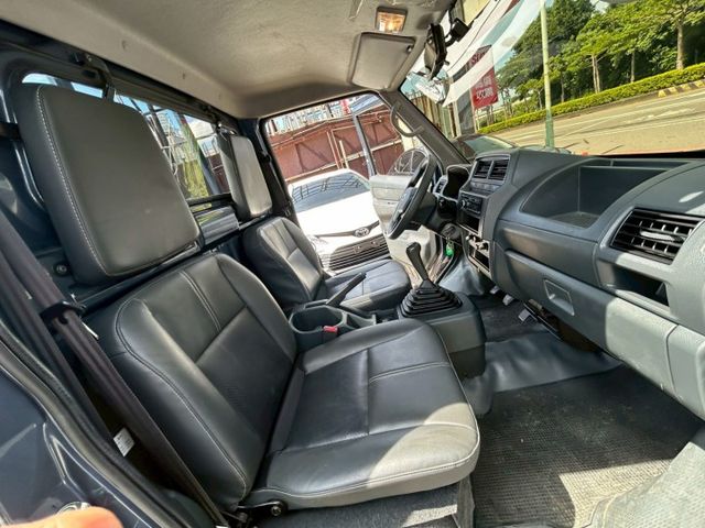 低里程貨車!最低月繳6000元~認證車在享1年保固!店洽小何0966427962  第14張相片