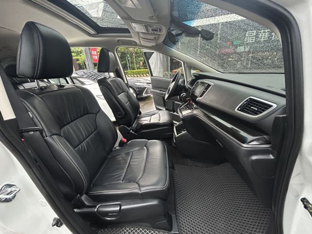 百萬內最省稅金大7人座MPV!絕版神車高規配備速洽小何0966427962  第7張相片