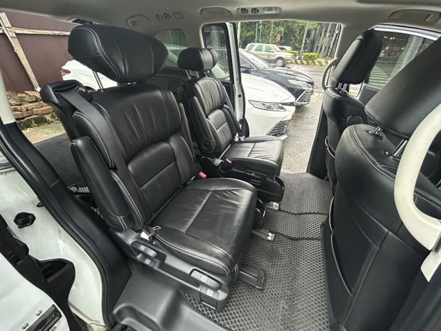 百萬內最省稅金大7人座MPV!絕版神車高規配備速洽小何0966427962  第8張相片