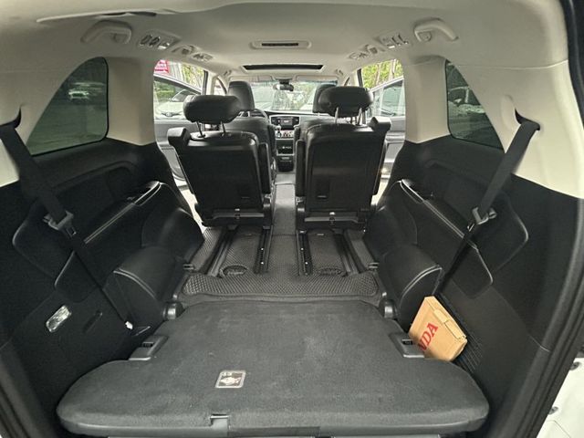 百萬內最省稅金大7人座MPV!絕版神車高規配備速洽小何0966427962  第10張相片