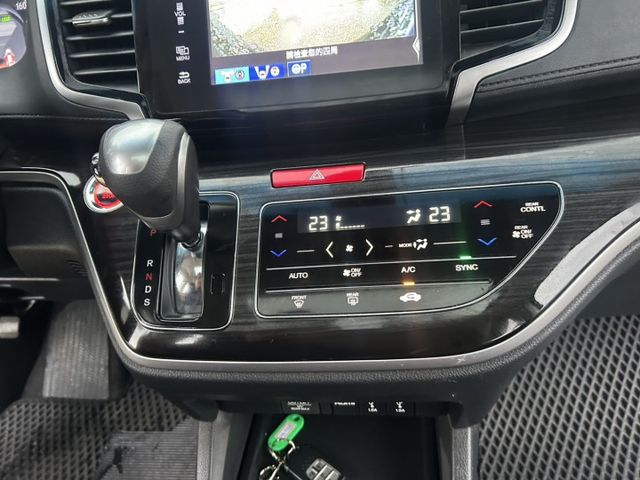 百萬內最省稅金大7人座MPV!絕版神車高規配備速洽小何0966427962  第18張相片