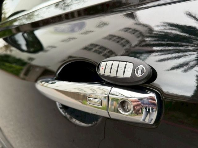 Nissan  Sentra  第5張相片