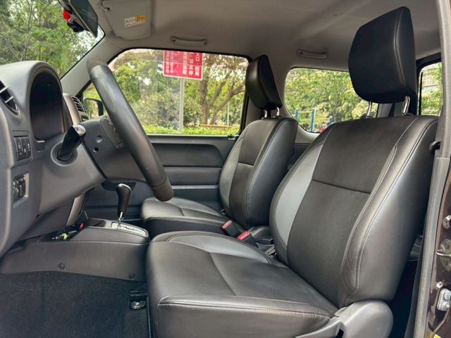 Suzuki  Jimny  第7張相片
