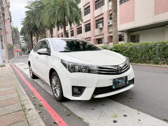 Toyota  Altis  第4張相片