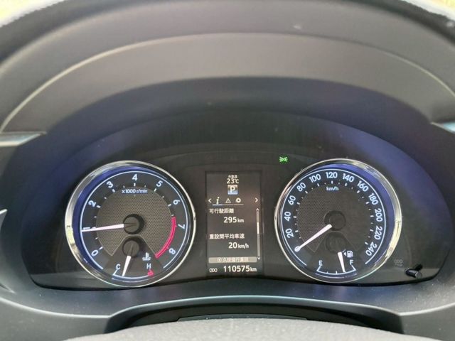 Toyota  Altis  第9張相片