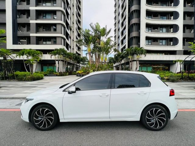 Volkswagen 福斯  Golf  第3張相片