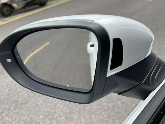 Volkswagen 福斯  Golf  第9張相片