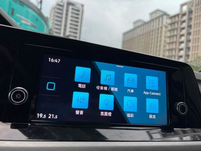 Volkswagen 福斯  Golf  第11張相片