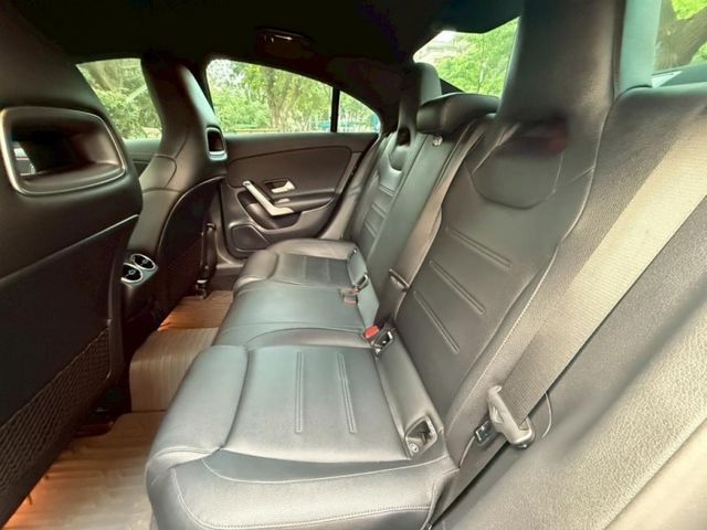Mercedes-Benz/賓士   CLA-CLASS  第4張相片