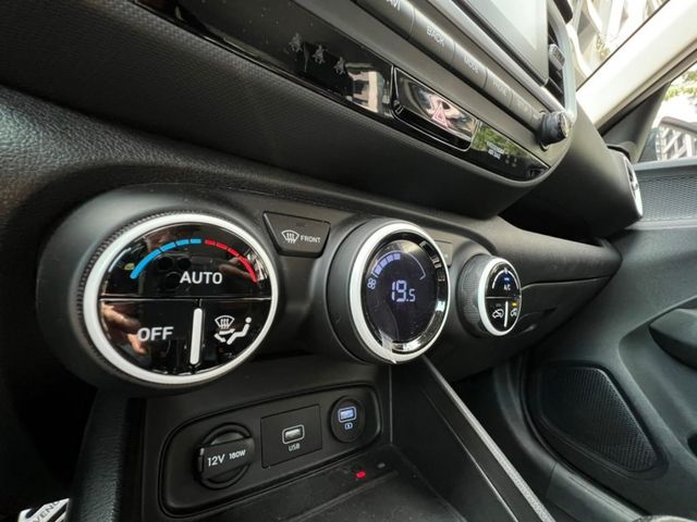 Hyundai  VENUE  第4張相片