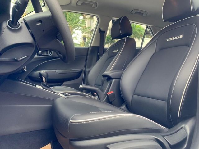 Hyundai  VENUE  第5張相片