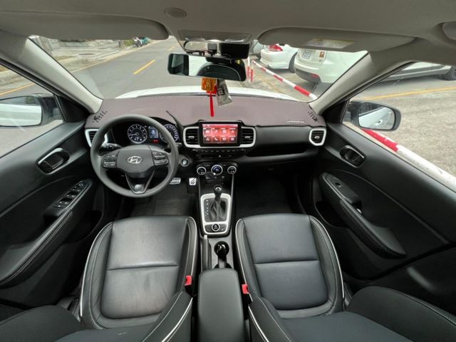 Hyundai  VENUE  第6張相片