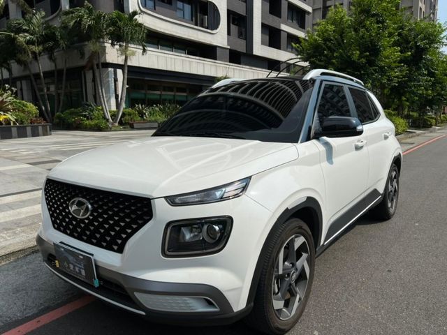 Hyundai  VENUE  第11張相片