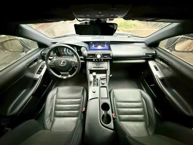 Lexus  IS  第2張相片