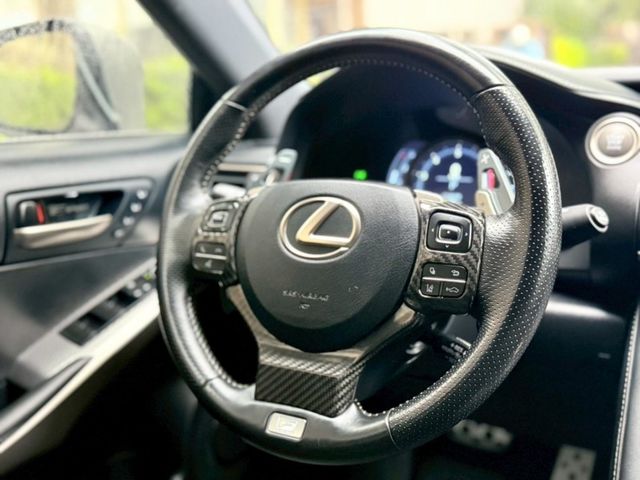 Lexus  IS  第3張相片
