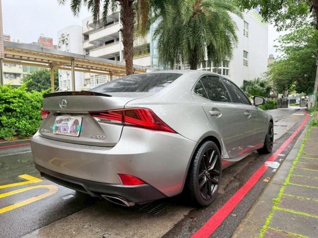 Lexus  IS  第7張相片