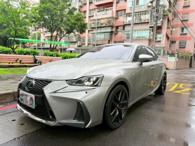 Lexus  IS  第11張相片
