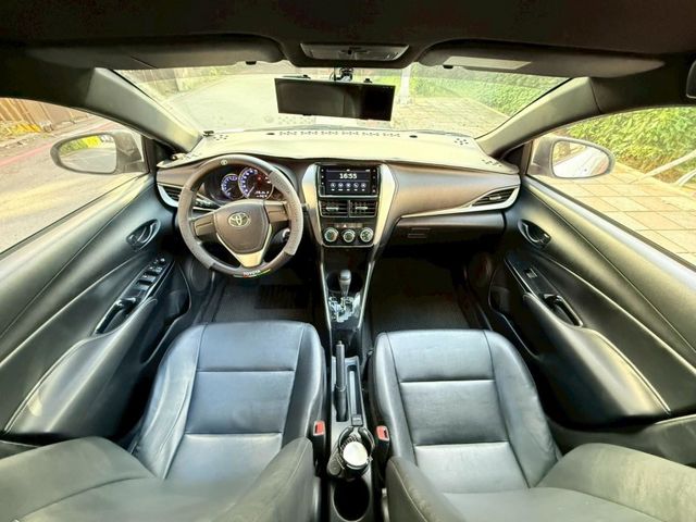 Toyota  Yaris  第8張相片