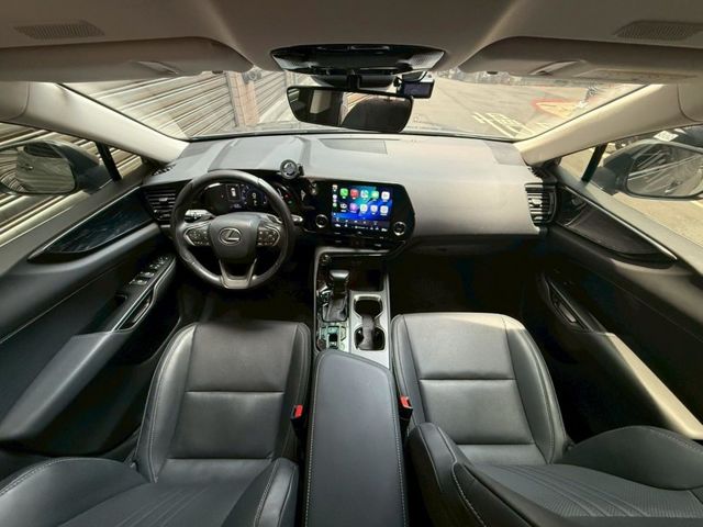Lexus  NX  第3張相片