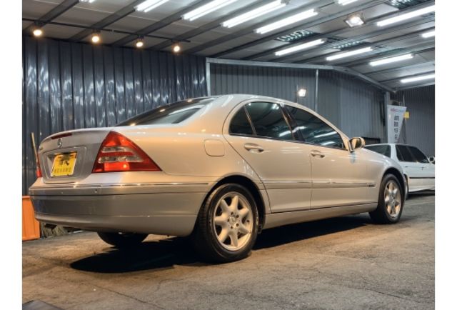 【安康國際】 BENZ 賓士 C240 總代理 一手車 低里程 原版件 內外如新  第6張相片