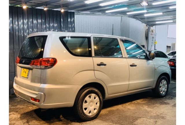 【安康國際】三菱 Zinger 新型 一手車 原版件 實車實價 客貨兩用 箱型車  第6張相片