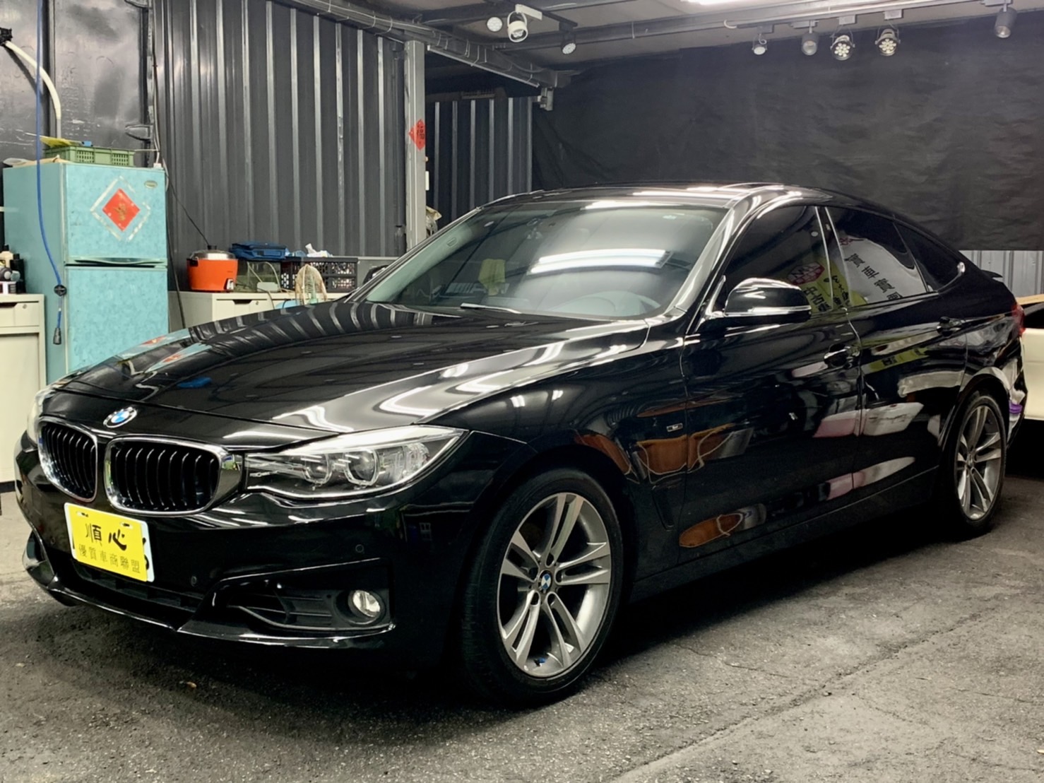 BMW 320I GT Sport line 主動式尾翼 全景 後座影音 認證車  第3張相片
