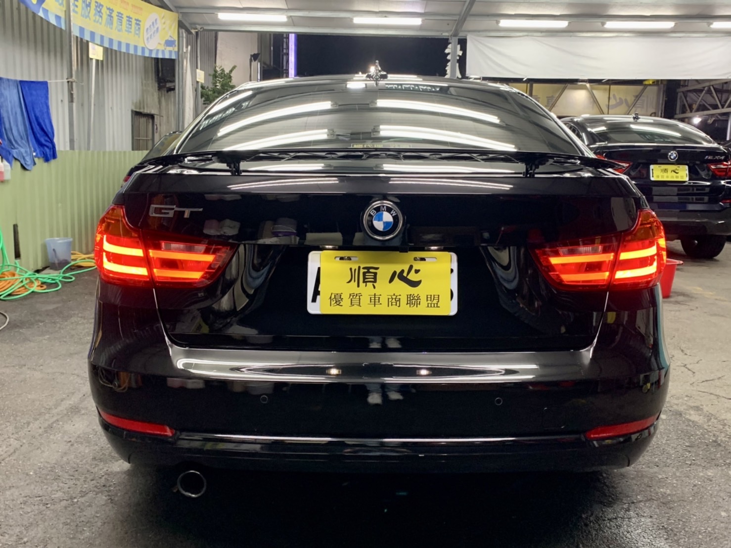 BMW 320I GT Sport line 主動式尾翼 全景 後座影音 認證車  第5張相片
