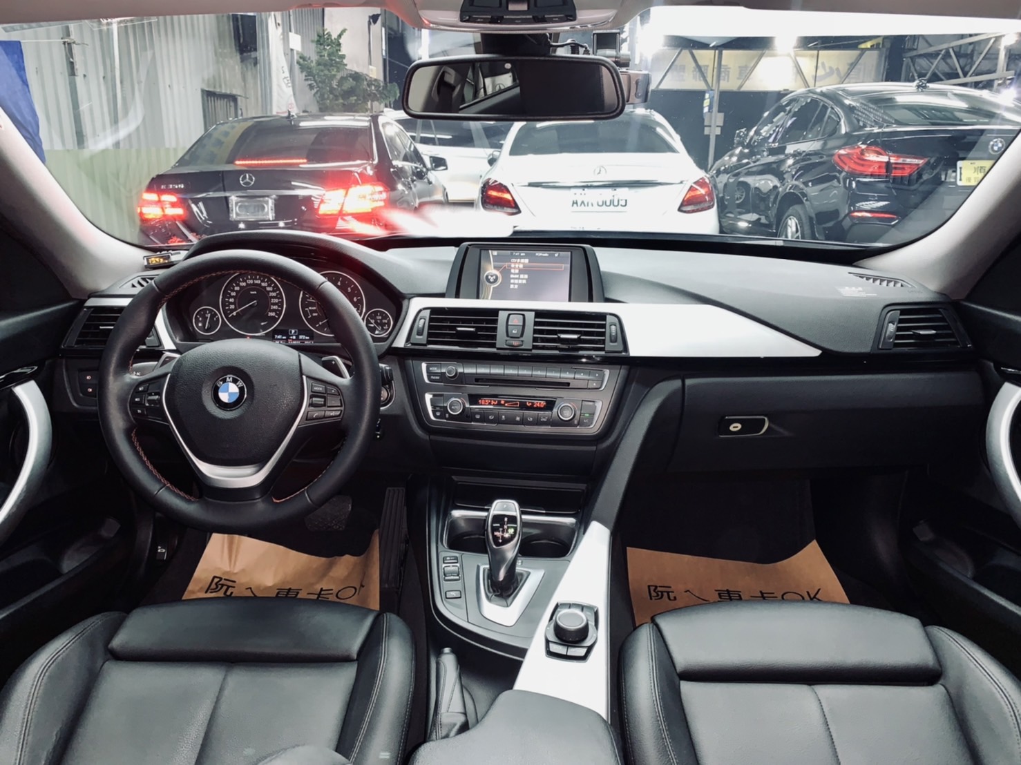 BMW 320I GT Sport line 主動式尾翼 全景 後座影音 認證車  第7張相片
