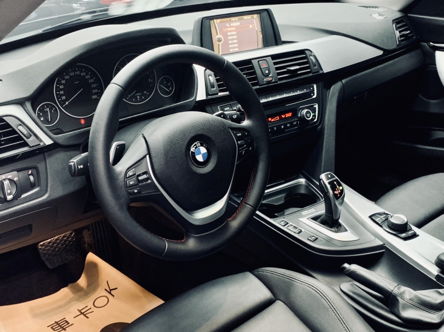 BMW 320I GT Sport line 主動式尾翼 全景 後座影音 認證車  第8張相片