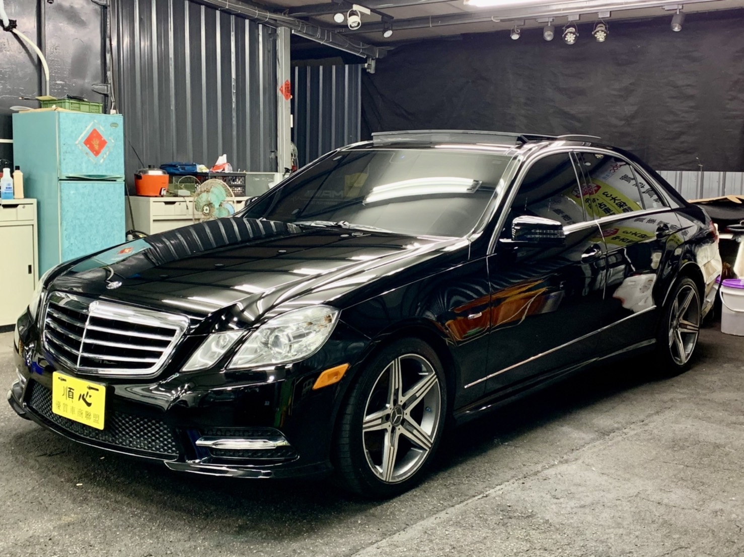 BENZ 賓士 E350 AMG 全景天窗 HK音響 黑等頂棚 實車實價 認證車  第3張相片