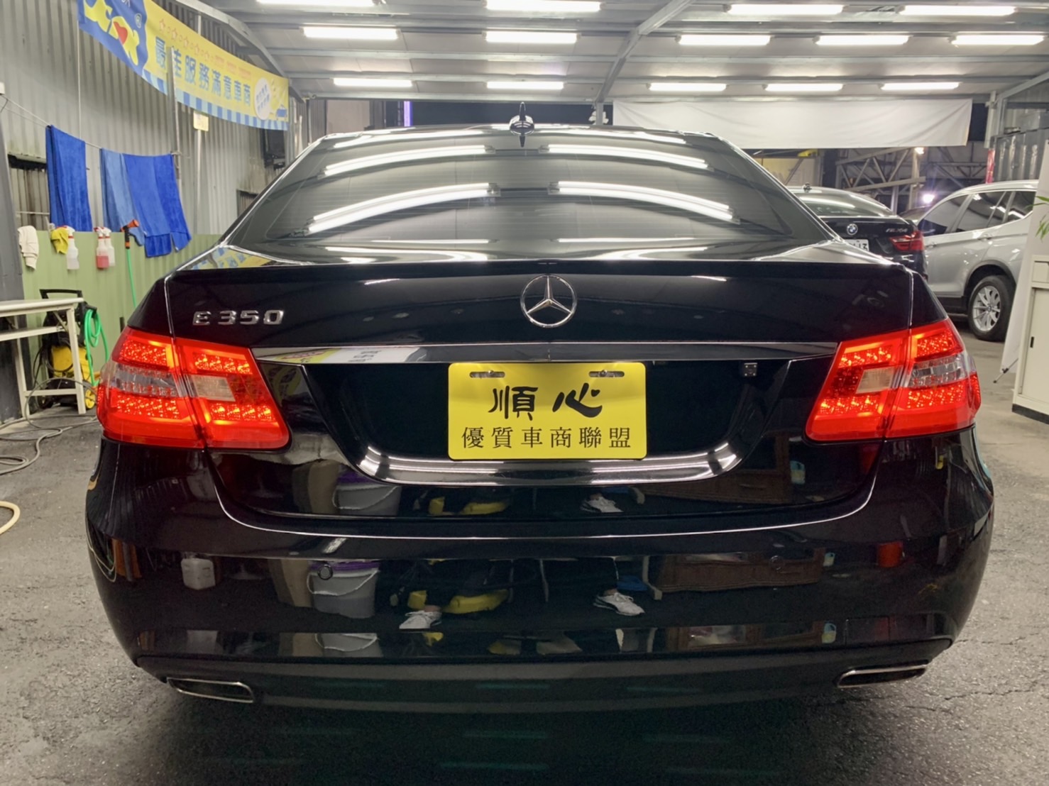 BENZ 賓士 E350 AMG 全景天窗 HK音響 黑等頂棚 實車實價 認證車  第5張相片