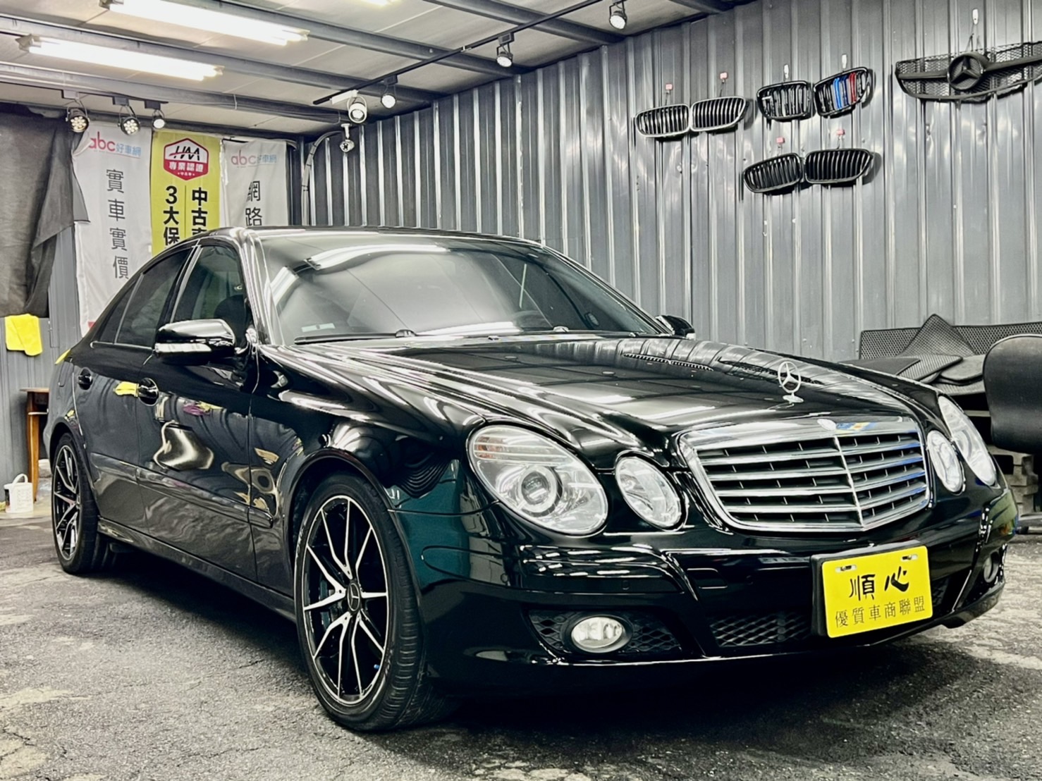 2007年式 BENZ E200 K 總代理 機械增壓 小改款 極品車況 認證車  第1張相片