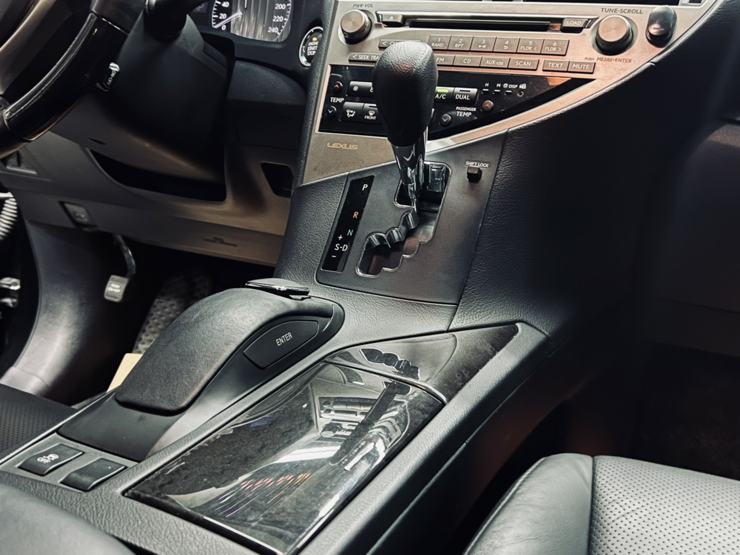 Lexus 凌志 RX270 小改款 認證車 車況 內外裝都很優 保證不失望  第11張相片