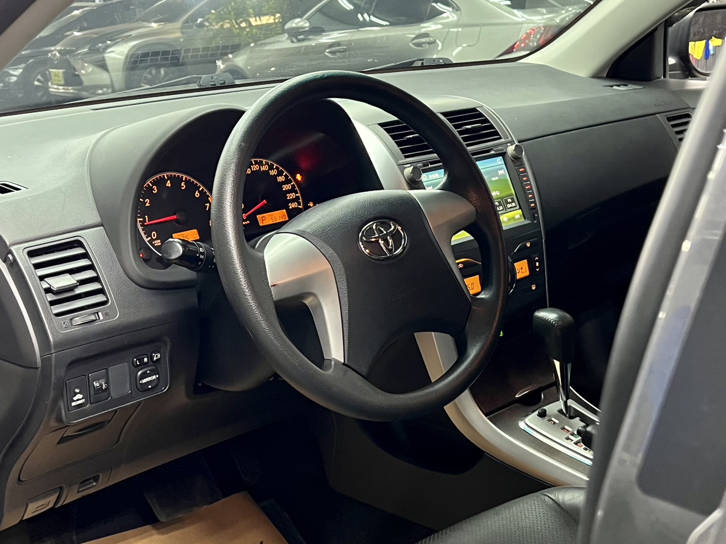 2013年Toyota Altis (10.5代)定速 大螢幕 超低里程 認證車  第8張相片