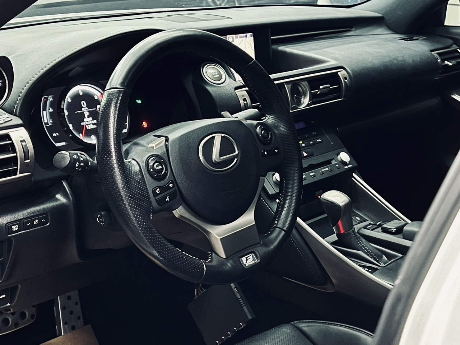 2016款 IS 200t FSport Navi 全新輪框避震 認證車 無待修  第8張相片