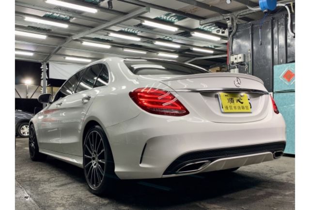 BENZ 賓士 C300 AMG 滿配 柏林 全景 認證車 實車實價 超有質感  第4張相片