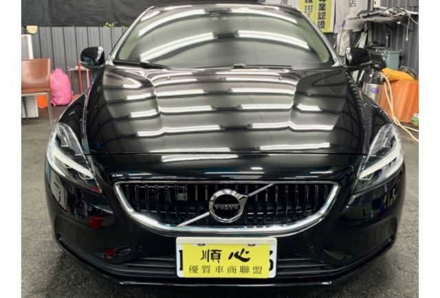 VOLVO 富豪 V40 全景天窗 ACC跟車 一手車 原廠保養 認證 實車實價  第2張相片