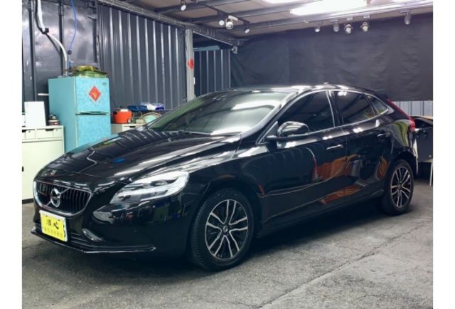 VOLVO 富豪 V40 全景天窗 ACC跟車 一手車 原廠保養 認證 實車實價  第3張相片